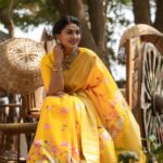 Sneha Instagram - @snehalayaasilks @mspinkpantherjewel @vyshalisundaram_hairstylist @teamcreators #snehalayaasilks #blessed #yellowsaree #zeetamil