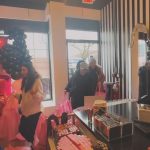 Snooki Instagram - I am overrr the moonnnnnn about this past weekend!!! LONG ISLAND YOU CAME OUTTTTTT 🥹 So thankful for everyone who came to support @thesnookishop new location in Huntington, NY! Shout out to my amazing staff for hustling to get us ready!! LOVE YEWWWW ALL!💋💋 alsoooo Thanks to all my new neighboring businesses for being apart of my grand opening! 🍪 @fabtreatsli 🎈 @bumblebeeballoons_ ✨ @shopsmallbizli Huntington, New York