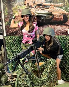Snooki Instagram - HAPPY BIRTHDAY TO MY BESTIE BOO! You are the big sissy I’ve always wanted & so glad we found eachother on a crazy wild reality show. LOVE YEWWW my queen @jwoww P.s. - you’re the hottest grandma i know.