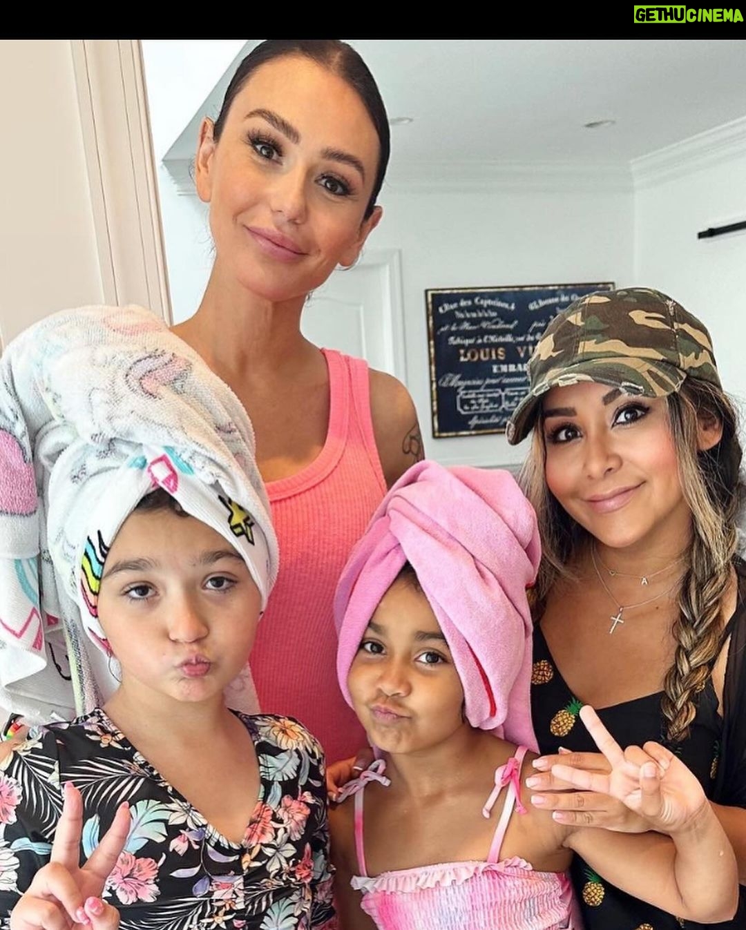 Snooki Instagram - HAPPY BIRTHDAY TO MY BESTIE BOO! You are the big sissy I’ve always wanted & so glad we found eachother on a crazy wild reality show. LOVE YEWWW my queen @jwoww P.s. - you’re the hottest grandma i know.