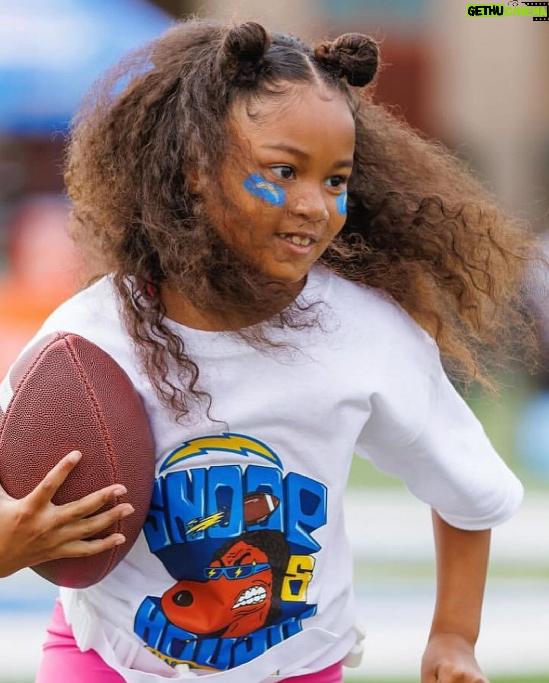 Snoop Dogg Instagram - What was just an idea. Is now a reality today @tjhoush84 π€πΏπ― π thank u 2 so many 4 helping make this happen @snoopandhoushflagfootball Los Angeles, California