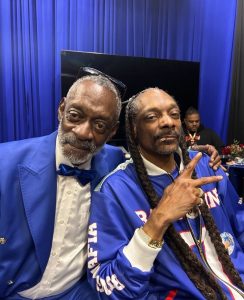 Snoop Dogg Instagram - Family 👊🏿👏🏿💯 @popsnoop