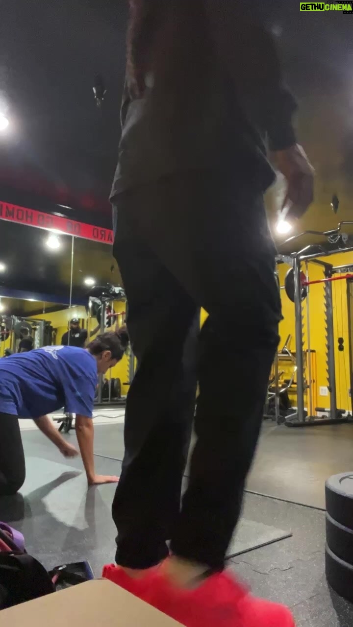 Snoop Dogg Instagram - Workout ποΈββοΈ β€οΈβπ©ΉππΏπͺπΏ Long Beach, California