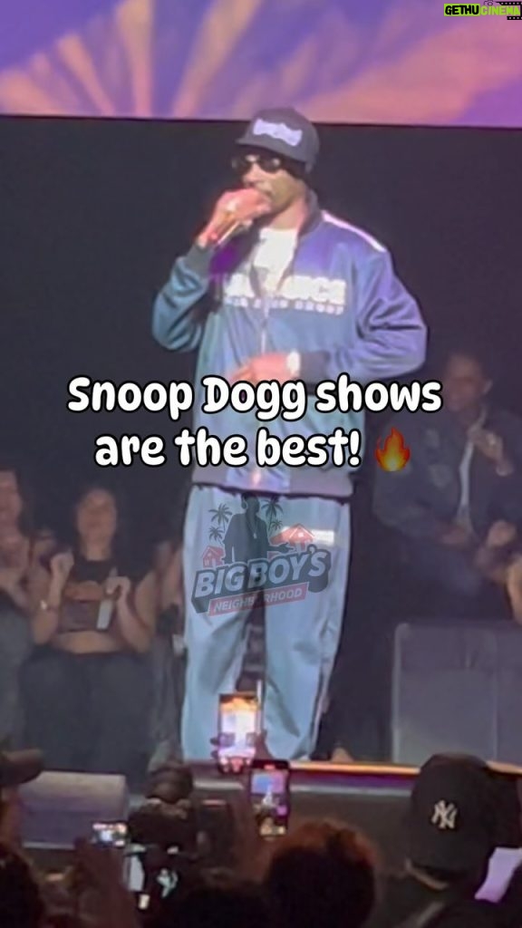 Snoop Dogg Instagram - *explicit language* @snoopdogg shows are always 🔥🔥🔥!! 🎶 #bigboy #bigboysneighborhood #snoopdogg #real923la