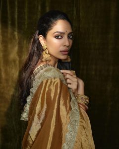 Sobhita Dhulipala Instagram - #AboutLastNight Happy Bhogi everyone! My favourite morning of the year! 🪷♥️