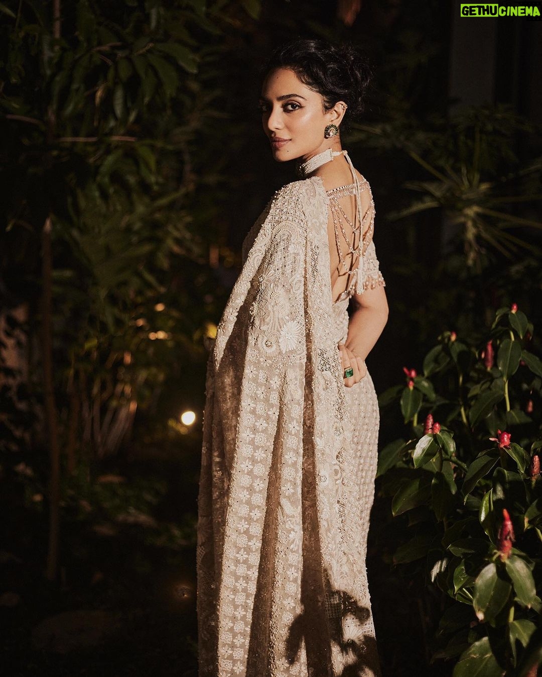 Sobhita Dhulipala Instagram - Considering how big our population is..it is no secret that Gynaecology and obstetrics do a lot of heavy lifting! 😜 We put these doctors on a pedestal as life savers, fixers, caregivers..the fact is they are required to be a students through out their careers..while also being on duty pretty much 24x7. Their work involves a lot of sensitivity, emotionality AND the ability to be the voice of strength. It’s incredibe what they do. Such a pleasure to spend a fantastic evening with them at AICOG in Hyd! ♥️ PS : Round the clock good vibes to @taruntahiliani @tanishqmalhotraa @arifminhaz