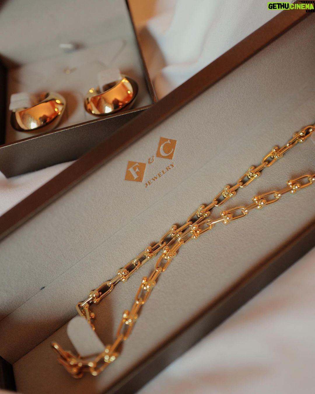 Sofia Andres Instagram - @fncjewelry 🌟 Milan, Italy
