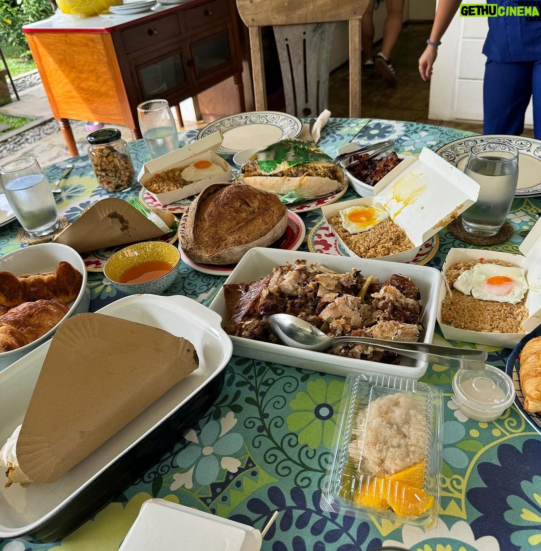 Sofia Andres Instagram - sunday market brunch ☀️