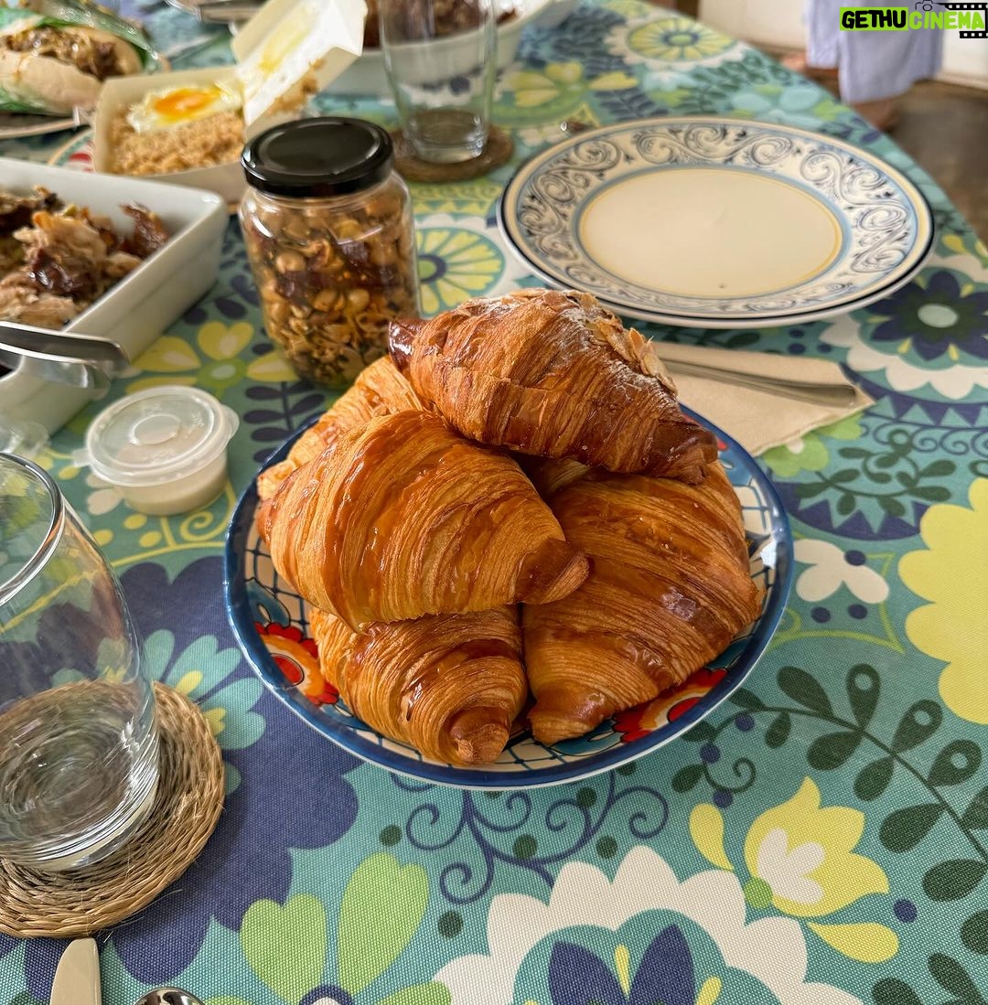 Sofia Andres Instagram - sunday market brunch ☀️