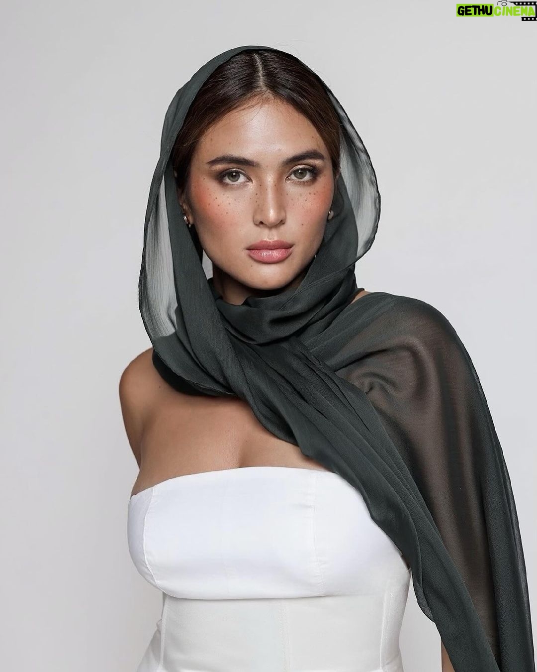 Sofia Andres Instagram - loud & proud @elan.wear 🇵🇭