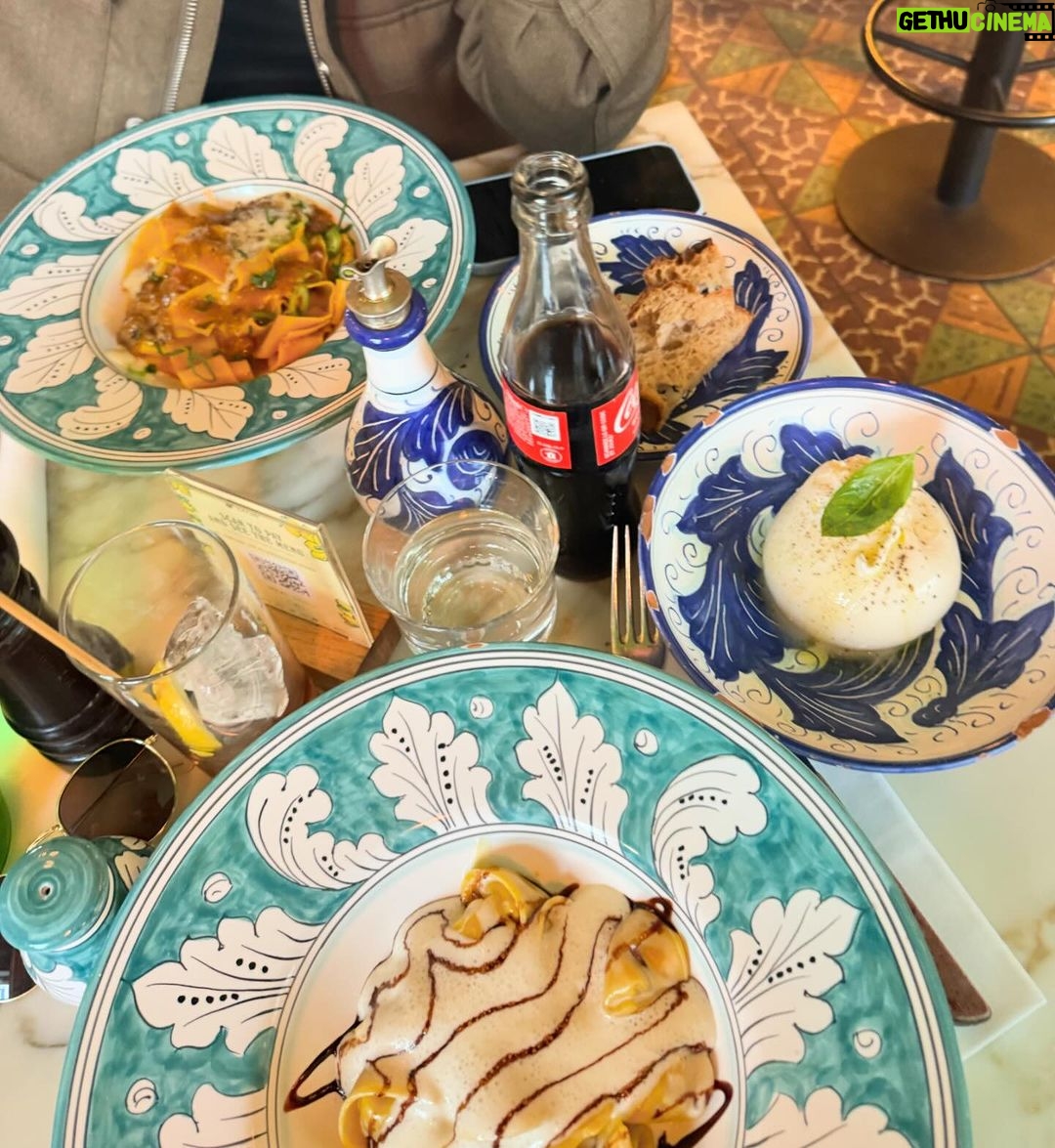 Sofia Andres Instagram - princess diary moment — iykyk Paris,France