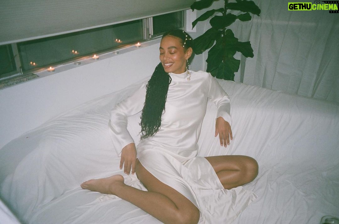 Solange Instagram - u see me like no other love me like no other u r a wonder and my favorite star 💫 my dearest friend and i’d do it all again love and joyyyy (n ya take tha best pics of ya lady)