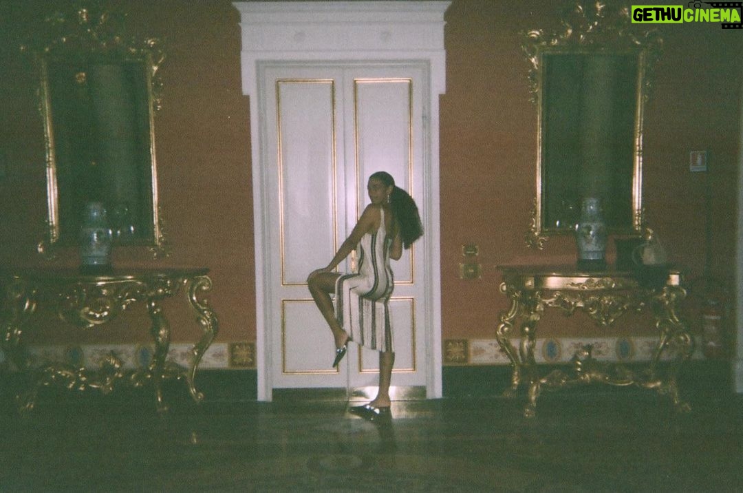 Solange Instagram - u see me like no other love me like no other u r a wonder and my favorite star 💫 my dearest friend and i’d do it all again love and joyyyy (n ya take tha best pics of ya lady)