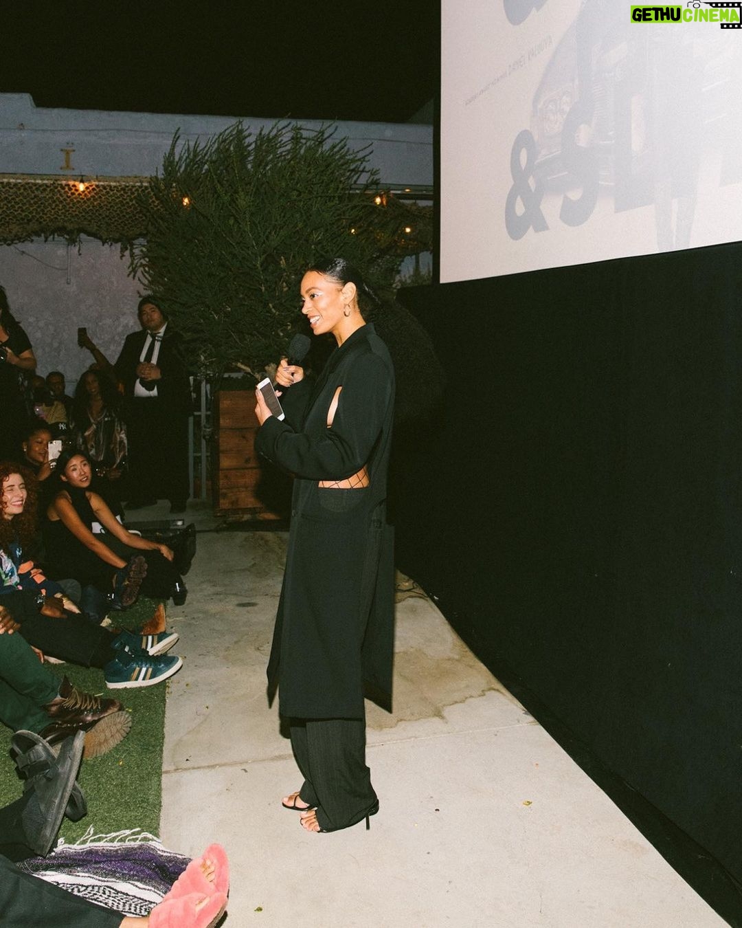 Solange Instagram - 🖤 🗣 @queenandslim 🗣🖤 @msmelina 🖤 @lenawaithe 🖤 nov• 27• 19