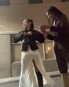 Solange Instagram - @cancersznisforever !!! 🎂 S/o all the black women who lift me up and bring me joy every day ! 🛐All I want for my birthday is to give gratitude that God chose me to be black and woman, and to bump Yes Sirrr like 4, 5 times in a hot tub w my frennnns…🥂 I love yallllllll