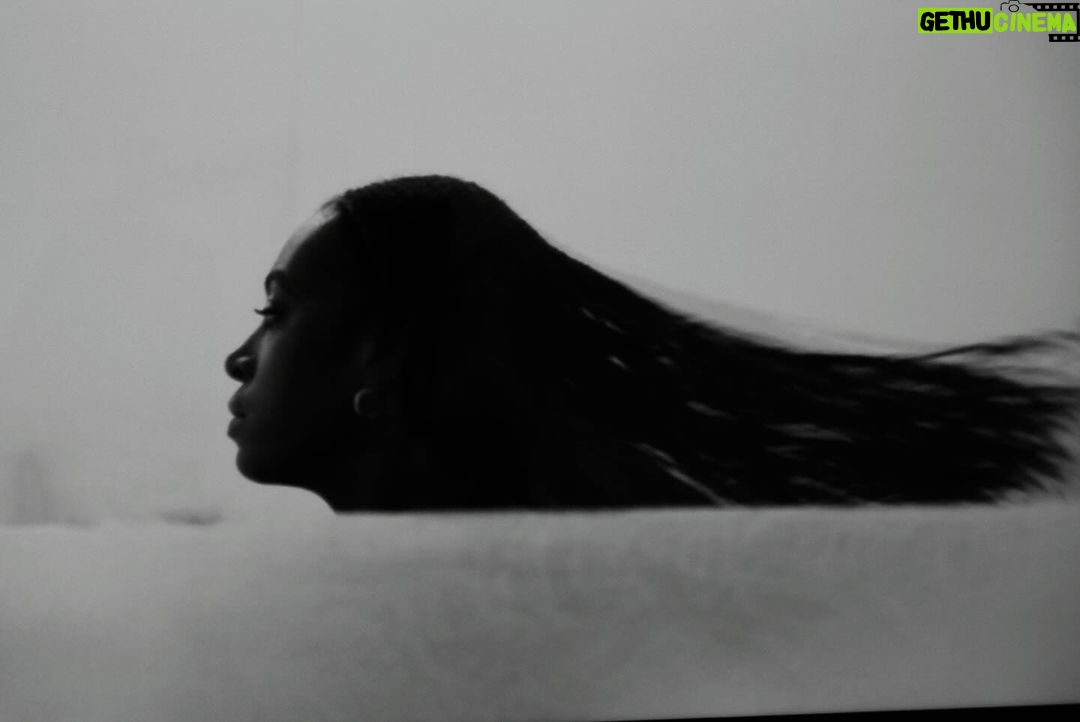 Solange Instagram - In Service to Whom (2023) 84 minutes A four-act performance Sound, Video projection, Scenography, Archival Collection 24 screens, 4 channels VOLUME 2023 – Art Gallery of New South Wales As I contemplate the evolution and maturation of my artistry, “In Service To Whom” was developed around constructing new narratives surrounding my body, the posture of rest, protection from the gaze, and speaks to a reemergence into the world of everyday life following periods of personal incubation and self-revitalization. The piece featured a sound piece featuring artist Autumn Knight and premiered “Not Necessarily In Arms Reach, Music for Two Tubas ” and “If the Promise is Large” for solo cello and double bass. View a galley + full credits on www.saintheron.com Special Thanks to: Jonathan Wilson, Clare Eardley, Melissa Burnet Rice Photography: @ib.hasa.n