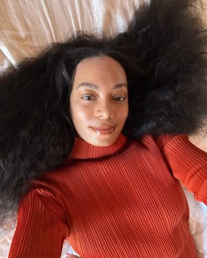 Solange Instagram - Hiiiiiiiii 🖤