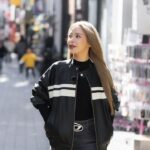 Solar Instagram - 안녕하세요ᄒᄒ 이번에 제가 2023 서울시 뷰티로드 홍보대사가 되었어요! 그래서 제 취향을 가득 담아 아름다운 서울 곳곳을 다녀왔는데요 . 숨은 명소들과 그냥 명소들인데 저만 몰랐던 명소들까지~ 과연 제가 어딜 다녀왔을까요? 서울시 유튜브 공식 채널 @VisitSeoulTV와 솔라시도 유튜브 채널에서 확인할 수 있어요:) 저랑 같이 가보실래요? ᄒᄒ 영상 이벤트도 진행한다는데 랜선뷰티여행 같이 가봐요 헤헤 #뷰티로드 #2023서울뷰티로드 #서울여행 #광고