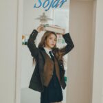Solar Instagram - 2024 달력 한 번 가보자고✊🏼✊🏼✊🏼