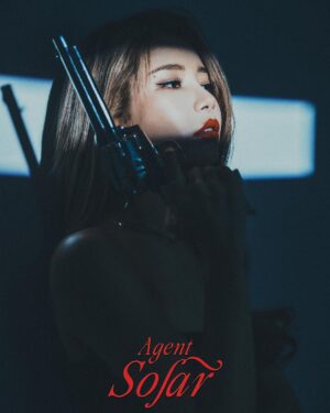 Solar Instagram - 첫 솔로 2024 시즌그리팅🖤
