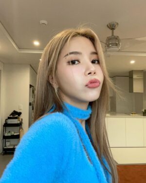 Solar Instagram - 심야괴담회와 함께 셀카ㅋㅋ