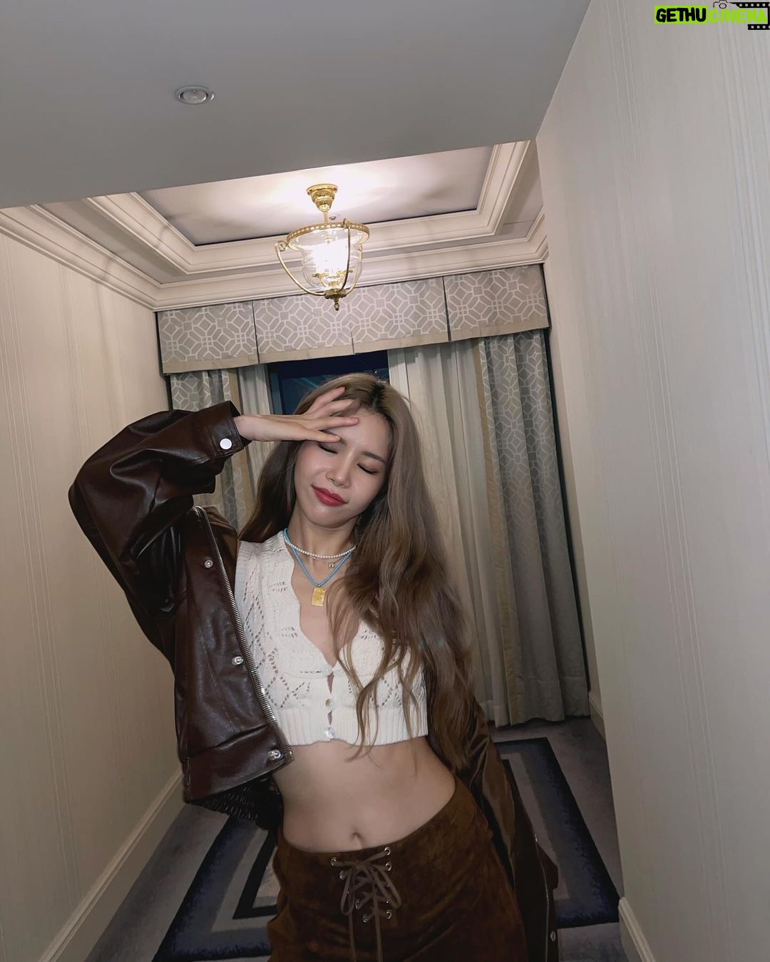 Solar Instagram - MAMAMOO+ 1st fanconcert in JAPAN✌🏼 D-2🤭