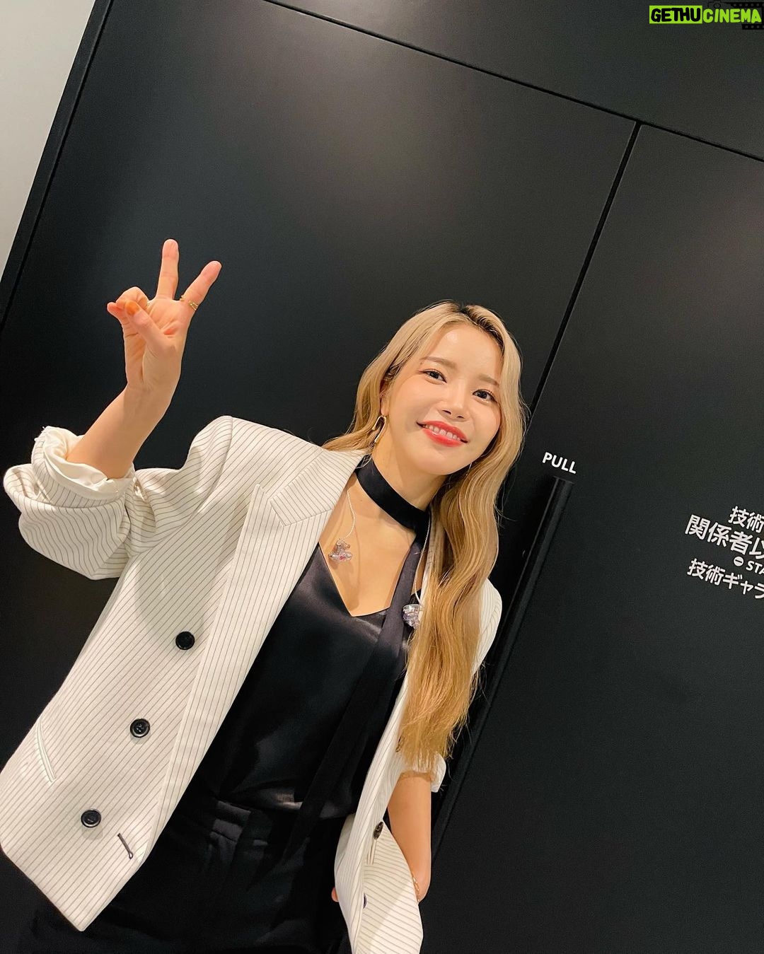 Solar Instagram - RBW Family Concert in Japan🫶🏼