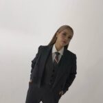 Solar Instagram - 데칼이후로 처음 입어보는,,,