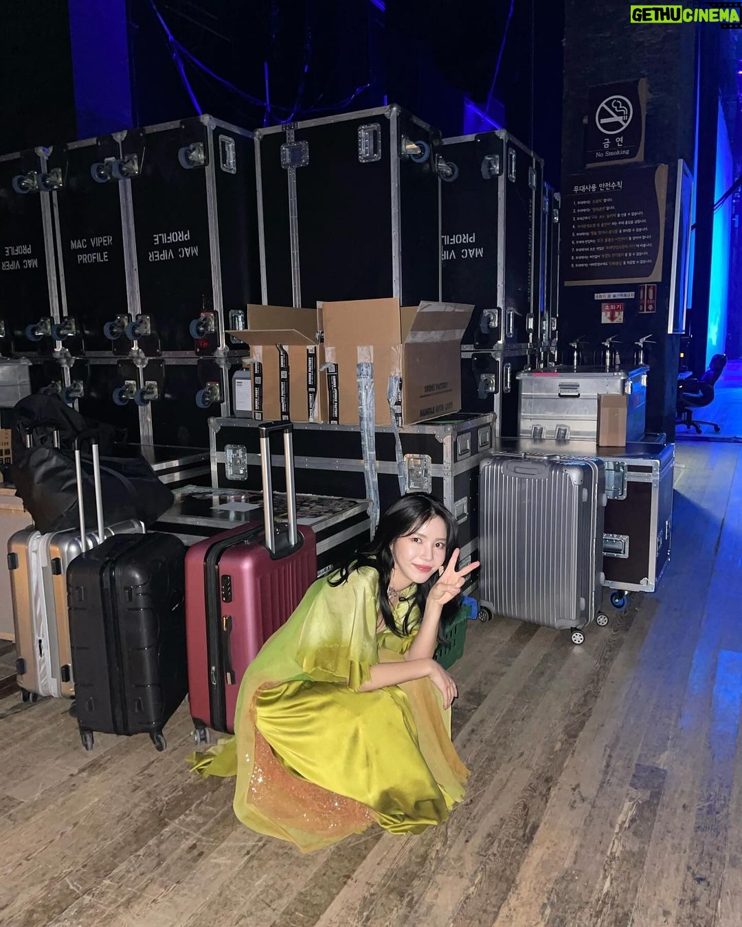 Solar Instagram - 노트르담 드 파리 서울공연이 막을 내렸어요😭 모두 너무나 감사합니다🙇🏻♀️ 무무들 고마워🫶🏼