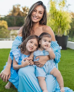 Solenn Heussaff Instagram - As a woman who values health and wellness, I prioritize quality and safety in everything, especially my drinking water. 
I only trust Nature's Spring to keep me and my family hydrated and healthy. 

Happy Women's Month to all the resilient and strong women! 🌸

#WomensMonth 
#Naturespring