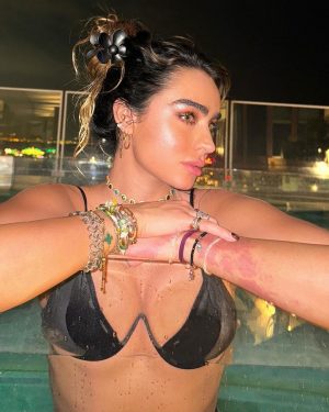 Sommer Ray Instagram - 🖤