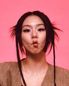 Son Chae-young Instagram - 😉