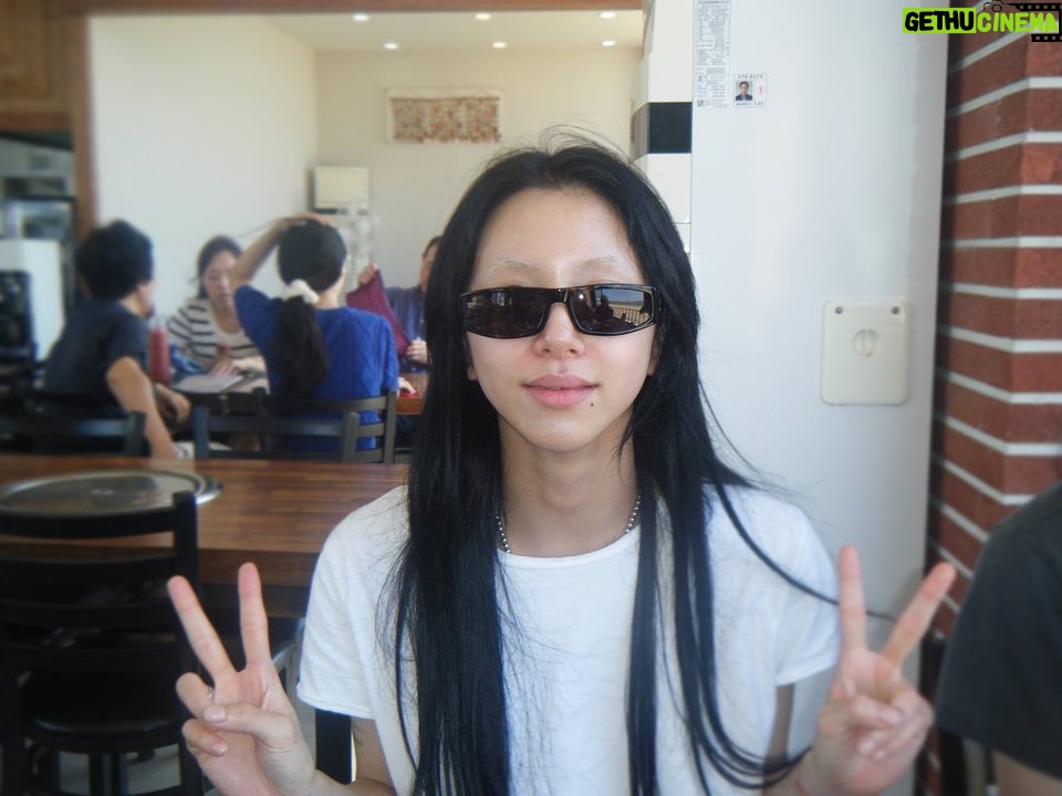 Son Chae-young Instagram - Which one do you like?