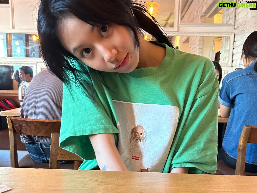 Son Chae-young Instagram - Which one do you like?