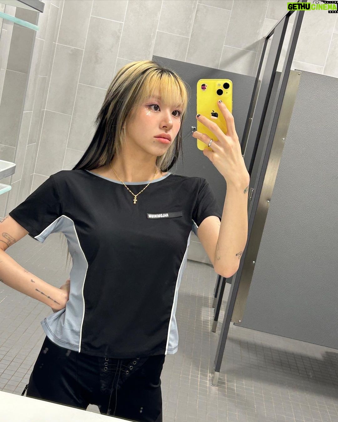 Son Chae-young Instagram - Thank you Dallas🤍