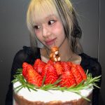 Son Chae-young Instagram - 생일축하해줘서 모두 고마워요🤍*･゜ﾟ･*:.｡..｡.:*･'*:.｡. .｡.:*･゜ﾟ･*행복한 하루였답니다🍓