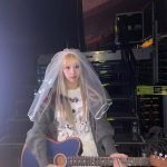 Son Chae-young Instagram - 내 기타🎸🍓👰🏼‍♀️*･゜ﾟ･*:.｡..｡.:*･'(*ﾟ▽ﾟ*)'･*:.｡. .｡.:*･゜ﾟ･*내 이름 불러줘서 고마워요💫