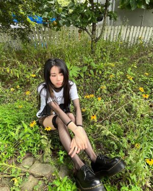 Son Chae-young Instagram - 🍀행운을 가져다줄게ㅔ☘️