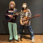 Son Chae-young Instagram - カップル·ギター 🎸 カップルTシャツ🍻 🤫🤍