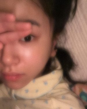 Son Chae-young Instagram - 삶이 평탄하면 재미가없지
2023년엔 어떤 일들이 펼쳐질지 기대하며 재미있게 행복하게 살아볼게요ᕦ(ò_óˇ)ᕤ
2022년 고생 많으셨습니다. 사랑해요*･゜ﾟ･*:.｡..｡.:*･'(*ﾟ▽ﾟ*)'･*:.｡. .｡.:*･゜ﾟ･*