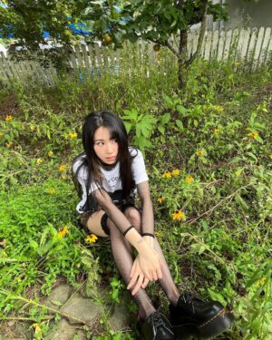 Son Chae-young Instagram - 🍀행운을 가져다줄게ㅔ☘️