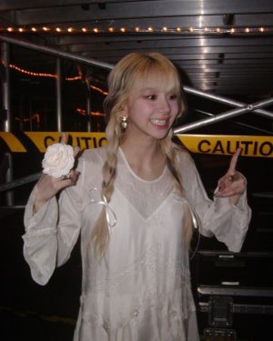 Son Chae-young Instagram - Thank you Sydney🤍🍬
