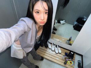 Son Chae-young Instagram - 들려줘 우