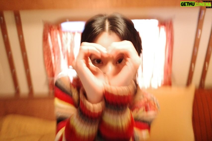 Son Chae-young Instagram - I GOT YOU *・゜゚・*:.。..。.:*・'(*゚▽゚*)'・*:.。. .。.:*・゜゚・*많이많이 사랑해주세요