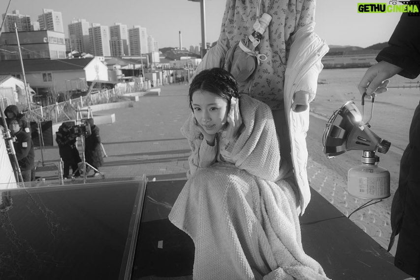 Son Chae-young Instagram - I GOT YOU *・゜゚・*:.。..。.:*・'(*゚▽゚*)'・*:.。. .。.:*・゜゚・*많이많이 사랑해주세요