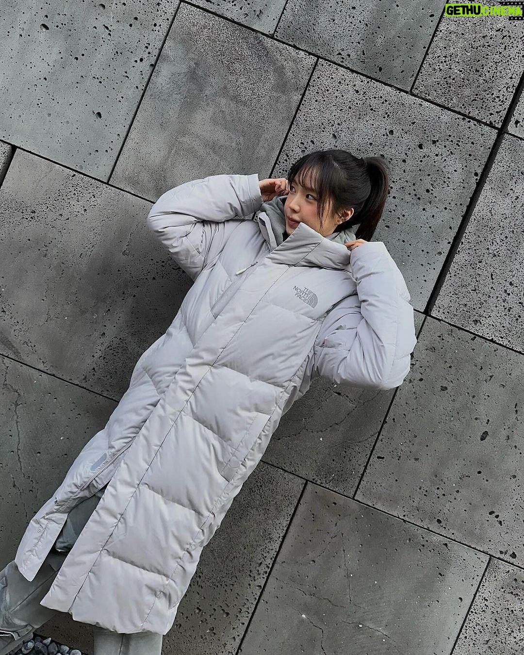Son Na-eun Instagram - 청송 아이스 클라이밍 월드컵 출전하시는 모든 선수분들을 응원합니다!! @thenorthface_kr 🩶