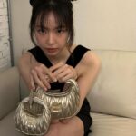 Son Na-eun Instagram - #AD @miumiu #miumiuholiday 🎀🖤