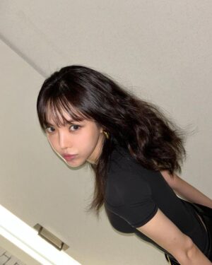 Son Na-eun Instagram - 