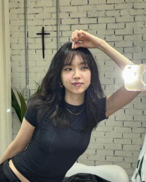 Son Na-eun Instagram - 