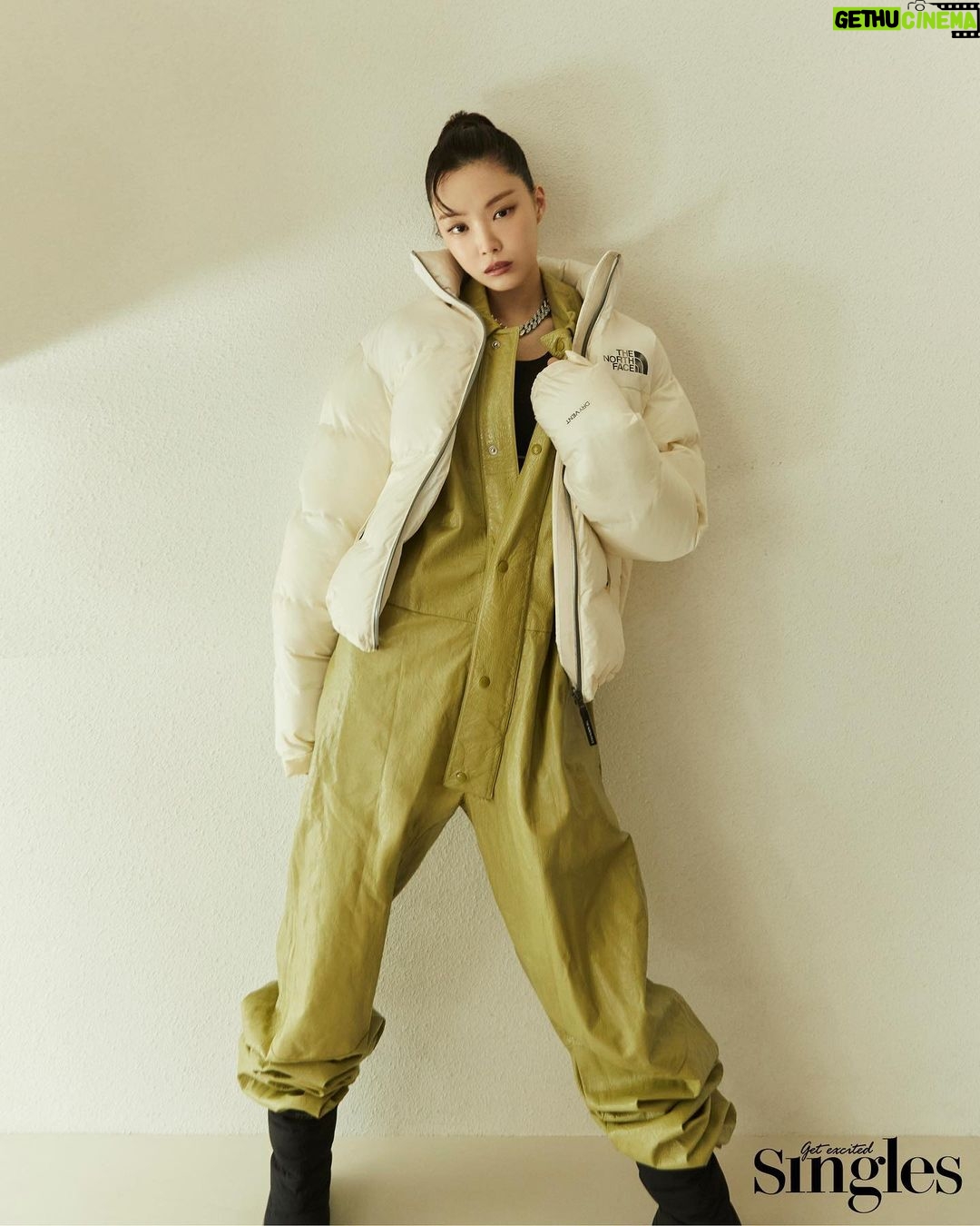 Son Na-eun Instagram - @singlesmagazine @thenorthface @thenorthface_kr